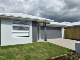 Spacious Family Home in Convenient Morayfield Location